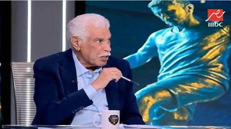 المعلم حسن شحاته يعلق على تغيير صلاح ويفتح النار على مرموش (فيديو)