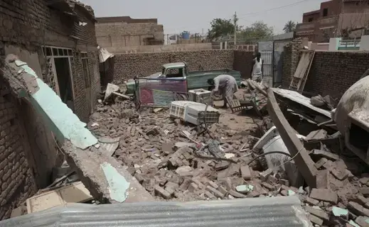 مقتل 20 سجينا في السودان إثر غارة جوية مقتل 20 سجينا في السودان إثر غارة جوية