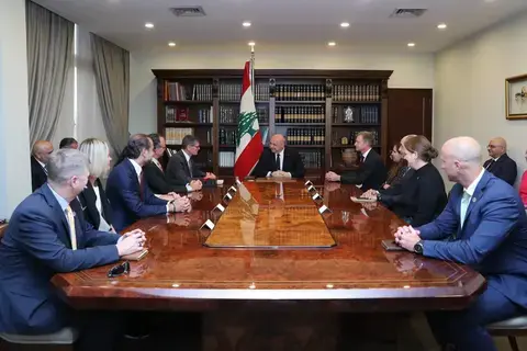 عون: سحب السلاح لن يكون سبباً لاضطرابات أمنية في لبنان