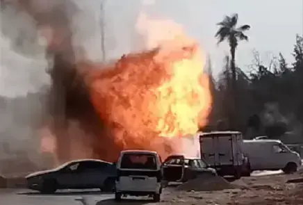 وفاة 3 أشخاص في انفجار خط غاز بمدينة 6 أكتوبر وفاة 3 أشخاص في انفجار خط غاز بمدينة 6 أكتوبر