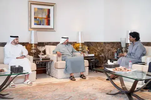 أحمد بن سعيد يبحث تعزيز التعاون مع رئيسة الأسواق العالمية في «باي بال» أحمد بن سعيد يبحث تعزيز التعاون مع رئيسة الأسواق العالمية في «باي بال»