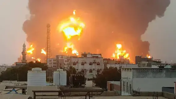 الجيش الإسرائيلي يصدر تحذيرات بضرورة إخلاء 3 موانئ يمنية الجيش الإسرائيلي يصدر تحذيرات بضرورة إخلاء 3 موانئ يمنية