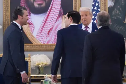 تعرف إلى الوفد المرافق لترامب في جولته الخليجية تعرف إلى الوفد المرافق لترامب في جولته الخليجية