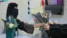 العيد ينعش بيع الورود