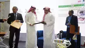 الصقر يكرم الوفد السعودي المشارك بمعرض تونس للكتاب