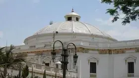 إلزام البرلمان المصري بدفع تعويض لرفضه تنفيذ حكم أحد المرشحين