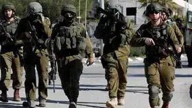 إسرائيل تعتقل 30 فلسطينياً من الضفة الغربية