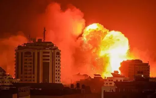 استشهاد 65 فلسطينيا في القصف الإسرائيلي المستمر على غزة استشهاد 65 فلسطينيا في القصف الإسرائيلي المستمر على غزة