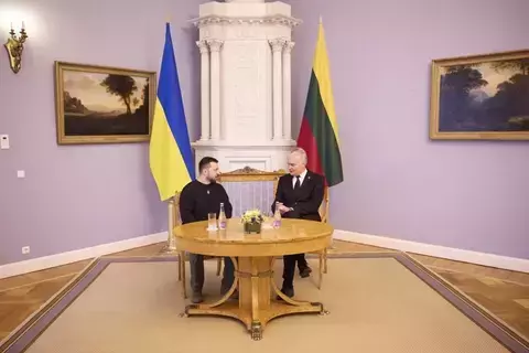زيلينسكي يزور دول البلطيق سعيا للمساعدات ضد روسيا زيلينسكي يزور دول البلطيق سعيا للمساعدات ضد روسيا