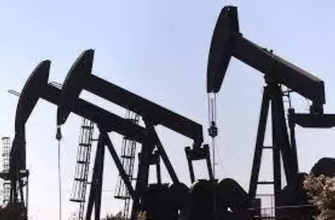 انخفاض أسعار النفط متأثرة بالدولار انخفاض أسعار النفط متأثرة بالدولار