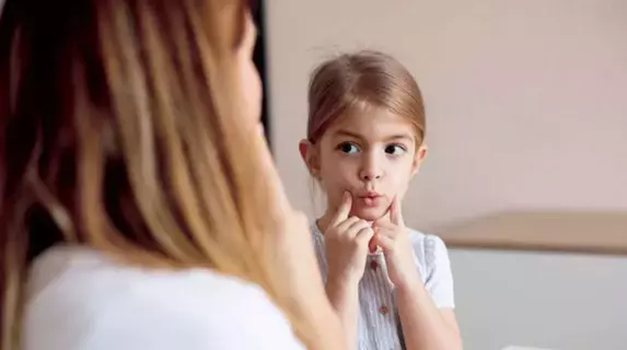 حيلة تساعد الأطفال على النطق مبكرا حيلة تساعد الأطفال على النطق مبكرا