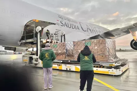 وصول الطائرة الإغاثية السعودية الـ8 لمساعدة الشعب الأوكراني وصول الطائرة الإغاثية السعودية الـ8 لمساعدة الشعب الأوكراني