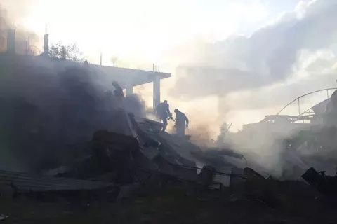 أطفال غزة يواجهون خطر الموت مع مزيد من عمليات الإجلاء أطفال غزة يواجهون خطر الموت مع مزيد من عمليات الإجلاء