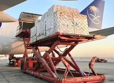 مغادرة الطائرة الإغاثية السعودية العاشرة لمساعدة الشعب الأوكراني مغادرة الطائرة الإغاثية السعودية العاشرة لمساعدة الشعب الأوكراني