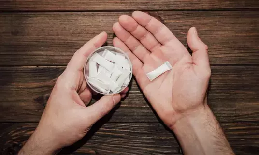 هل أكياس النيكوتين آمنة على الصحة؟ هل أكياس النيكوتين آمنة على الصحة؟