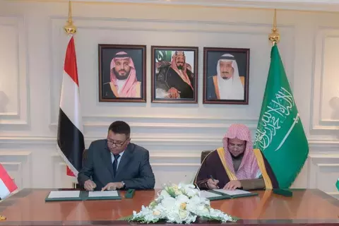 النائب العام يوقع مع نظيره اليمني مذكرة تفاهم لتعزيز التعاون القضائي النائب العام يوقع مع نظيره اليمني مذكرة تفاهم لتعزيز التعاون القضائي