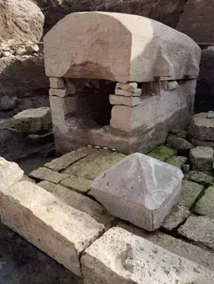 كنز أثري أسفل مستشفى بمصر كنز أثري أسفل مستشفى بمصر