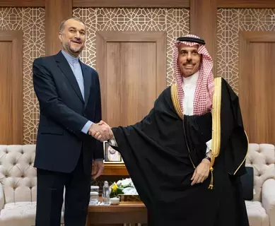 وزير الخارجية يبحث مع نظيره الإيراني تطورات الأوضاع في غزة وزير الخارجية يبحث مع نظيره الإيراني تطورات الأوضاع في غزة
