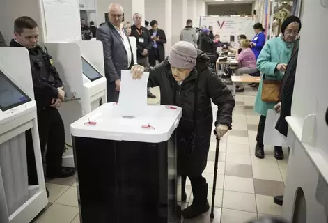 انتخابات روسيا سخرية وعقوبات وتخريب انتخابات روسيا سخرية وعقوبات وتخريب