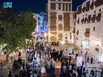 اللبان والطيب والسقا يضيئون ليالي جدة التاريخية اللبان والطيب والسقا يضيئون ليالي جدة التاريخية