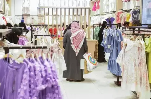 ملابس العيد تتصدر نقاط البيع ملابس العيد تتصدر نقاط البيع