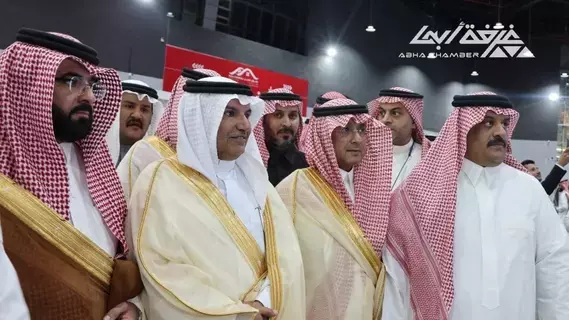 غرفة أبها تدشن معرض عسير للعقار والبناء والمنتجات التمويلية
غرفة أبها تدشن معرض عسير للعقار والبناء والمنتجات التمويلية