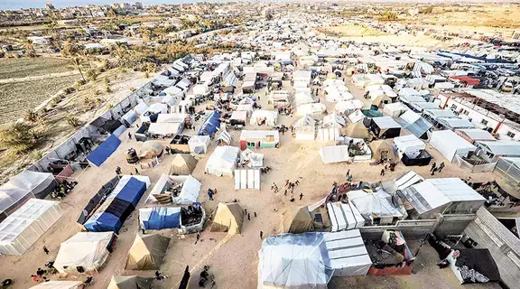 وزير إسرائيلي يطالب بتهجير قسري لسكان غزة وإعادة الاستيطان وزير إسرائيلي يطالب بتهجير قسري لسكان غزة وإعادة الاستيطان