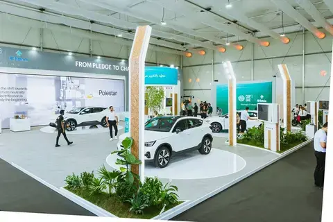 المركبات الكهربائية والهجينة تهيمن على النقل في الإمارات خلال سنوات المركبات الكهربائية والهجينة تهيمن على النقل في الإمارات خلال سنوات