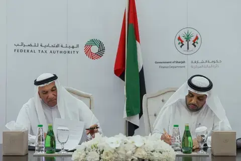 مذكرة تفاهم بين «مالية الشارقة» و«الاتحادية للضرائب» بشأن الإفصاح عن المعلومات مذكرة تفاهم بين «مالية الشارقة» و«الاتحادية للضرائب» بشأن الإفصاح عن المعلومات