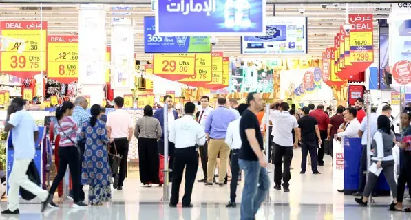 «المركزي» يخفض توقعات التضخم في الإمارات إلى %2.4 خلال 2023 «المركزي» يخفض توقعات التضخم في الإمارات إلى %2.4 خلال 2023