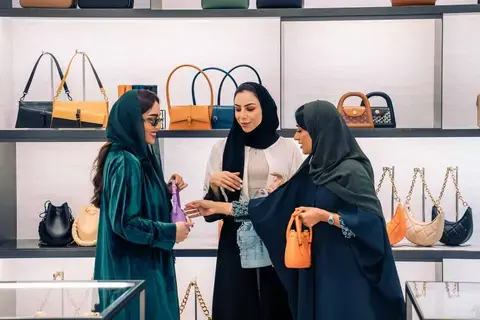 800 علامة و3500 متجر تقدّم عروضها في مهرجان دبي للتسوق 800 علامة و3500 متجر تقدّم عروضها في مهرجان دبي للتسوق