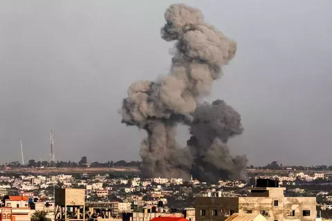قلق أممي بالغ جراء القصف الإسرائيلي على وسط غزة قلق أممي بالغ جراء القصف الإسرائيلي على وسط غزة