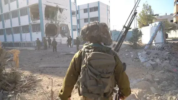 إسرائيلي ينتحل صفة جندي ليسرق أسلحة في حرب غزة