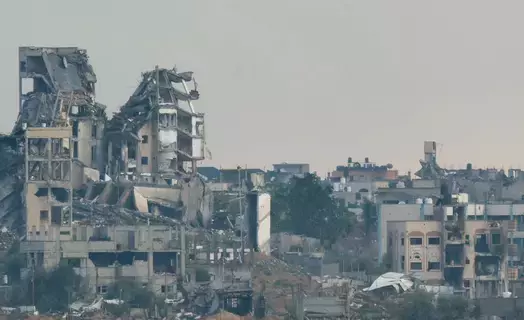 إسرائيل تكثف قصفها بعد الانسحاب الجزئي.. ومجزرة جديدة في غزة إسرائيل تكثف قصفها بعد الانسحاب الجزئي.. ومجزرة جديدة في غزة