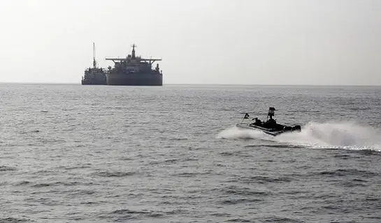 «الحوثيون» يتبنّون الهجوم رقم 24 على سفن في البحر الأحمر «الحوثيون» يتبنّون الهجوم رقم 24 على سفن في البحر الأحمر