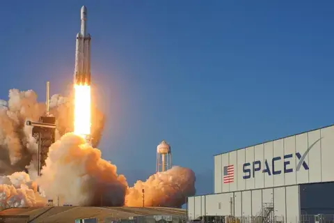 سبيس إكس ترفع دعوى قضائية ضد وكالة اتهمتها بطرد موظفين انتقدوا ماسك سبيس إكس ترفع دعوى قضائية ضد وكالة اتهمتها بطرد موظفين انتقدوا ماسك