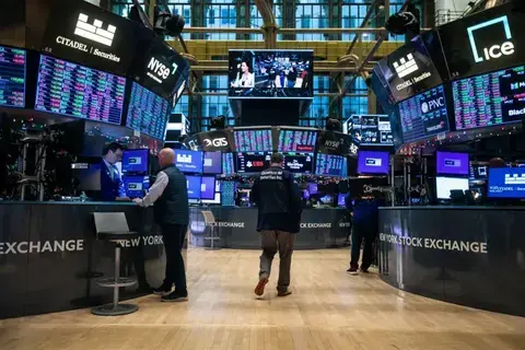 2024 للمستثمرين.. عام الانتقال إلى نظام اقتصادي جديد 2024 للمستثمرين.. عام الانتقال إلى نظام اقتصادي جديد