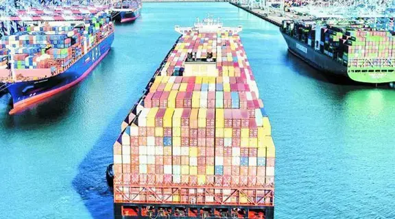 إعادة التوجيه تحلّق بأسعار الشحن البحري 173% إعادة التوجيه تحلّق بأسعار الشحن البحري 173%