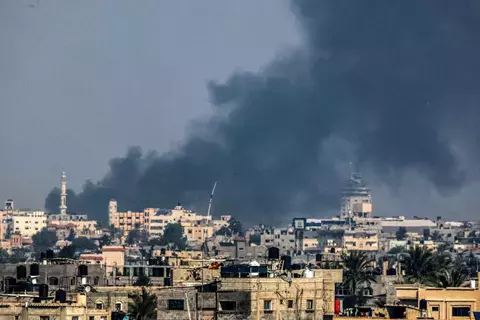 ضربات جديدة على غزة والجيش الإسرائيلي يقع في الكمائن ضربات جديدة على غزة والجيش الإسرائيلي يقع في الكمائن