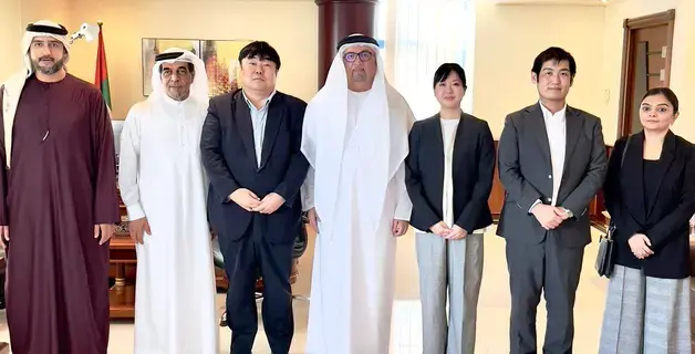 «غرف الإمارات» و«جيترو اليابانية» تناقشان خطط مجلس الأعمال المشترك «غرف الإمارات» و«جيترو اليابانية» تناقشان خطط مجلس الأعمال المشترك