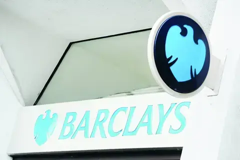 «بنك باركليز» يلغي 5 آلاف وظيفة في 2023..ويشطب وظيفة رئيس العمليات بلندن «بنك باركليز» يلغي 5 آلاف وظيفة في 2023..ويشطب وظيفة رئيس العمليات بلندن