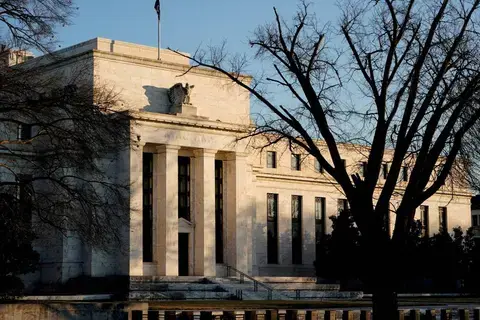 أعضاء بـ «الاحتياطي الفيدرالي» يتوقعون تراجع التضخم إلى المستوى المستهدف 2% أعضاء بـ «الاحتياطي الفيدرالي» يتوقعون تراجع التضخم إلى المستوى المستهدف 2%