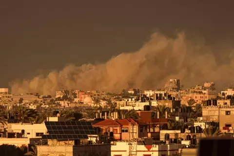 مجازر إسرائيلية جديدة.. وقتال عنيف في خان يونس مجازر إسرائيلية جديدة.. وقتال عنيف في خان يونس