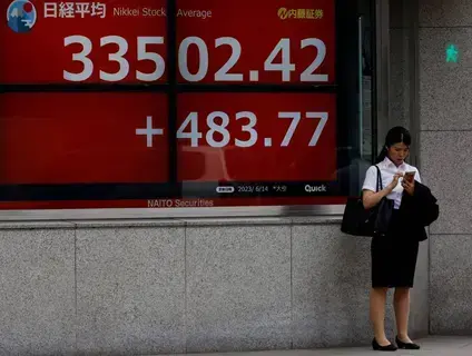 «نيكاي» يلامس أعلى مستوى في 34 عاماً «نيكاي» يلامس أعلى مستوى في 34 عاماً