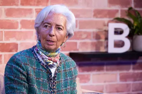 رئيسة «المركزي الأوروبي» ترجّح خفض أسعار الفائدة خلال الصيف رئيسة «المركزي الأوروبي» ترجّح خفض أسعار الفائدة خلال الصيف