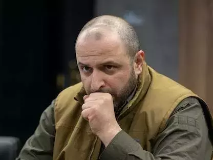 وزير الدفاع الأوكراني يلغي زيارته لفرنسا لأسباب أمنية وزير الدفاع الأوكراني يلغي زيارته لفرنسا لأسباب أمنية
