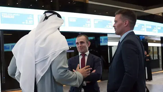 أداء متباين لأسهم الإمارات.. و«سالك» يعبر بمؤشر دبي إلى منطقة المكاسب أداء متباين لأسهم الإمارات.. و«سالك» يعبر بمؤشر دبي إلى منطقة المكاسب