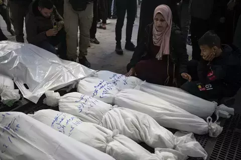 مقتل 24762 في غزة جراء الضربات الإسرائيلية منذ 7 أكتوبر مقتل 24762 في غزة جراء الضربات الإسرائيلية منذ 7 أكتوبر