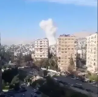 رويترز: مقتل مسؤول إيراني جراء الهجوم الإسرائيلي على دمشق رويترز: مقتل مسؤول إيراني جراء الهجوم الإسرائيلي على دمشق