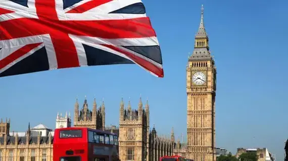 صدمة في بريطانيا إثر وفاة طفل رضيع جوعاً بجانب جثة والده صدمة في بريطانيا إثر وفاة طفل رضيع جوعاً بجانب جثة والده